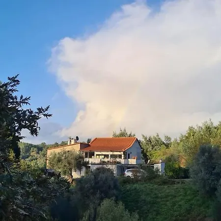 Vale De Gaios Rustic Retreat