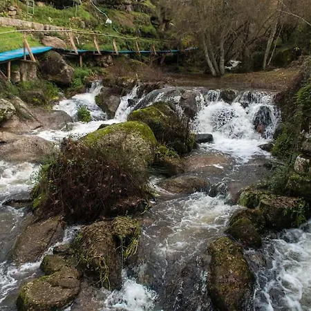 Vale De Gaios Rustic Retreat